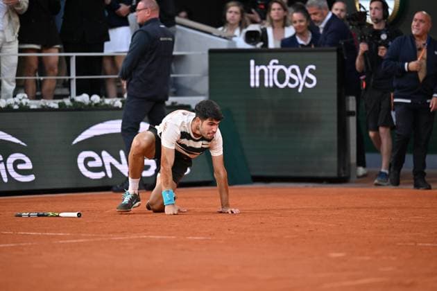2025 Roland-Garros - Men s Single Final PARIS, FRANCE - JUNE 8: Carlos Alcaraz of Spain wins the Men s Single Final match against Jannik Sinner of Italy on the day 15 of French Open tennis tournament on Court Philippe-Chatrier at the Roland-Garros Complex in Paris, France on June 8, 2025. Mustafa Yalcin Anadolu Paris France. Editorial use only. Please get in touch for any other usage.  Copyright: x2025xAnadoluxMustafaxYalcinx