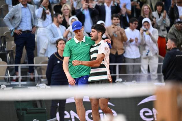 2025 Roland-Garros - Men s Single Final PARIS, FRANCE - JUNE 8: Carlos Alcaraz of Spain wins the Men s Single Final match against Jannik Sinner of Italy on the day 15 of French Open tennis tournament on Court Philippe-Chatrier at the Roland-Garros Complex in Paris, France on June 8, 2025. Mustafa Yalcin Anadolu Paris France. Editorial use only. Please get in touch for any other usage.  Copyright: x2025xAnadoluxMustafaxYalcinx