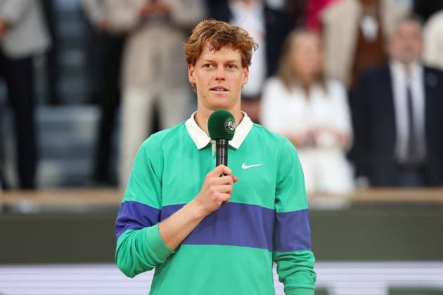 ROLAND GARROS 2025 Thierry Larret MAXPPP - PARIS (75) 08 06 2025 Thierry Larret Maxppp. Tennis. Roland Garros 2025. Internationaux de France de tennis. Stade Roland Garros, Paris (75). Le 8 juin 2025, Court Philippe Chatrier. Finale Hommes : Jannik SINNER (ITA) vs Carlos ALCARAZ (ESP). 2025 French Open at Roland Garros. PARIS (75) STADE ROLAND GARROS PARIS ILE DE FRANCE FRANCE  Copyright: xMAXPPPxThierryxLarretx TLR202506087747 TLR202506087747