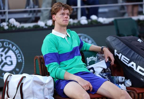 Jannik Sinner of Italy frustrated following his loss French Open Tennis, Day Fifteen, Tennis, Roland Garros, Paris, France - 08 Jun 2025 EDITORIAL USE ONLY No use with unauthorised audio, video, data, fixture lists, club league logos or live services. Online in-match use limited to 120 images, no video emulation. No use in betting, games or single club league player publications. Copyright: xEllaxLing Shutterstockx 15346226cl