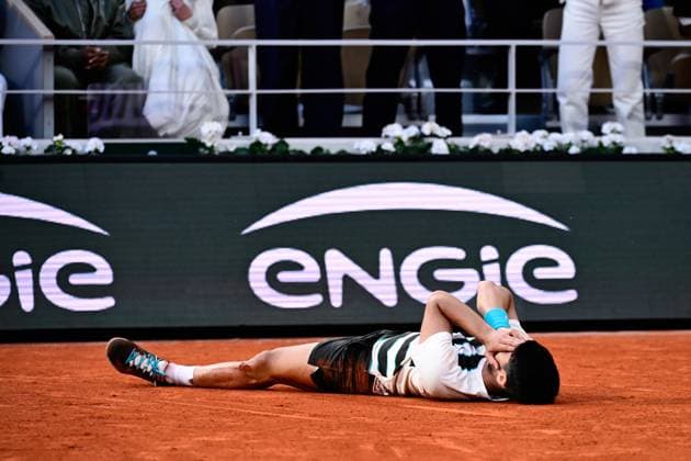 TENNIS : Roland Garros 2025 - Internationaux de France - 08 06 2025 Carlos Alcaraz ( Spain ) celebrates during the 2025 French Open at Roland Garros on Juin 08 , 2025 in Paris, France. ( Photo Dante Badano PSNewz ) - ParisFrance  Copyright: xx