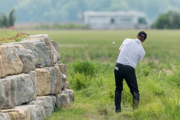 The American Family Insurance Championship Day 3 Steve Stricker hits a shot over a rock wall on hole 2 during round 3 of The American Family Insurance Championship at TPC Wisconsin in Madison, Wisconsin, on June 8. Madison Wisconsin United States  Copyright: xRossxHarriedx originalFilename:harried-theameri250608_npbDH.jpg