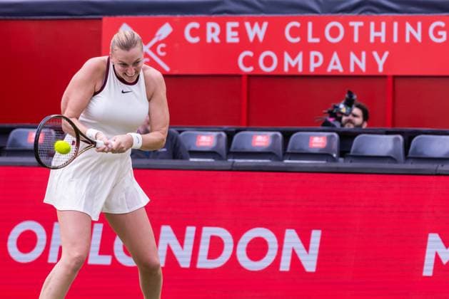 Tennis - 2025 WTA, Tennis Damen HSBC Championships - Round One - P. Kvitova vs B. Haddad Maia - The Queens Club - Monday 9th June 2025 Petra Kvitova (CZE) with a backhand return Colorsport Daniel Bearham  csp_ten_quW_db_09062025_