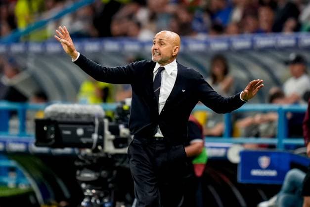 Italy v Moldova - FIFA 2026 World Cup Qualifier Luciano Spalletti head coach of Italy gestures during the FIFA 2026 Qualifier match between Italy and Moldova at Mapei Stadium on June 09, 2025 in Reggio Emilia, Italy. Reggio Emilia Mapei Stadium Reggio Emilia Italy Copyright: xGiuseppexMaffiax WorldCupQual_ItalyvMoldova_090625_BRU2254