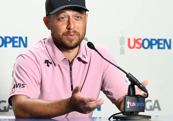 Xander Schauffele answer questions from the media at the USGA 125 U.S. Open Championship at the Oakmont Country Club in Oakmont Pennsylvania near Pittsburgh.  PIT2025060922 ArchiexCarpenter