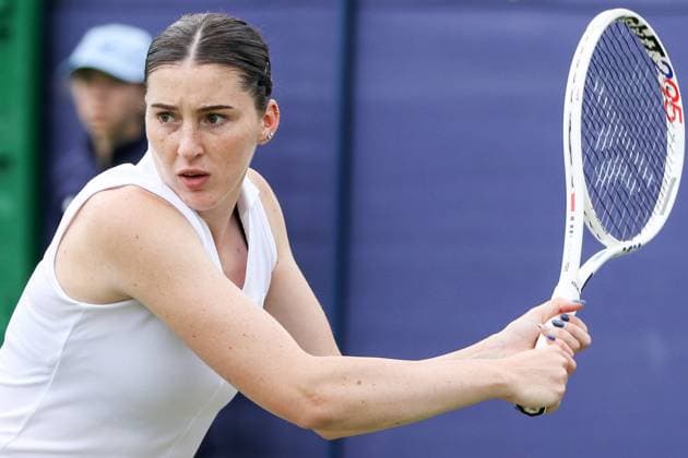 Ilkley Tennis Club, England, June 9th 2025: Elsa Jacquemot during the WTA, Tennis Damen 125 Lexus Ilkley Open match with Sijia Wei at Ilkley Tennis Club in Ilkley, England on June 9th 2025. (Sean Chandler SPP) Copyright: xSeanxChandlerx xSPPx spp-en-SeChSp-WTA 125 Lexus Ilkley Open - Sijia Wei v Elsa Jacquemot - Ilkley Tennis Club-112F5A4262