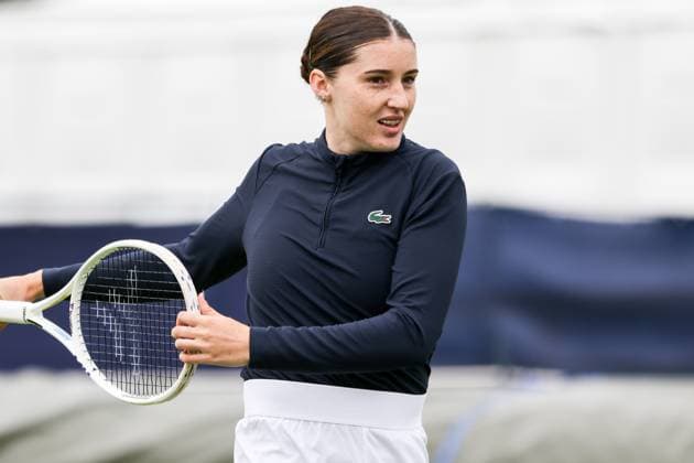 Ilkley Tennis Club, England, June 9th 2025: Elsa Jacquemot before the WTA, Tennis Damen 125 Lexus Ilkley Open match with Sijia Wei at Ilkley Tennis Club in Ilkley, England on June 9th 2025. (Sean Chandler SPP) Copyright: xSeanxChandlerx xSPPx spp-en-SeChSp-WTA 125 Lexus Ilkley Open - Sijia Wei v Elsa Jacquemot - Ilkley Tennis Club-12F5A4015