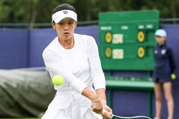 Ilkley Tennis Club, England, June 9th 2025: Sijia Wei during the WTA, Tennis Damen 125 Lexus Ilkley Open match with Elsa Jacquemot at Ilkley Tennis Club in Ilkley, England on June 9th 2025. (Sean Chandler SPP) Copyright: xSeanxChandlerx xSPPx spp-en-SeChSp-WTA 125 Lexus Ilkley Open - Sijia Wei v Elsa Jacquemot - Ilkley Tennis Club-32F5A4074