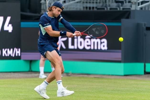 2025-06-10 2025 Libema Open Grass Court Championships ROSMALEN, NETHERLANDS - JUNE 10: Zizou Bergs of Belgium in action during Day Two of 2025 Libema Open Grass Court Championships at Autotron on June 10, 2025 in Rosmalen, Netherlands. Rosmalen Autotron Netherlands Content not available for redistribution in The Netherlands directly or indirectly through any third parties. Copyright: xJorisxVerwijstx