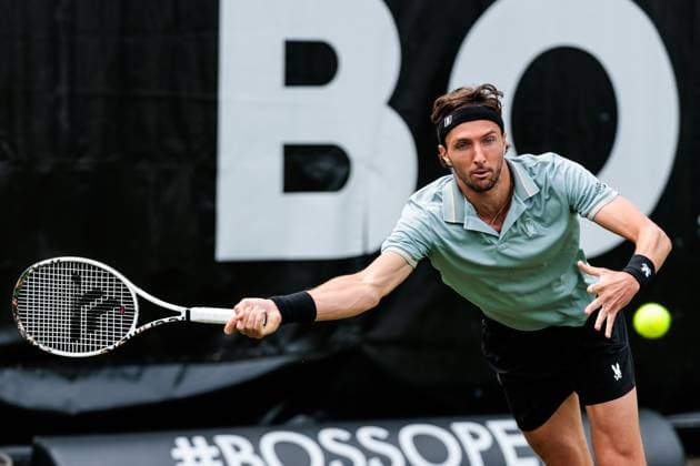BOSS OPEN ATP250 10 06 2025 Arthur Rinderknech FRA in match against Denis Shapovalov CAN BOSS OPEN ATP250 Stuttgart, Tennisclub Weissenhof on 10 06 2025 Copyright: xBEAUTIFULxSPORTS Wunderlx