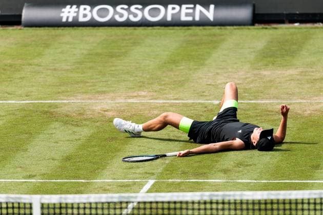 BOSS OPEN ATP250 10 06 2025 Justin Engel GER falls to the ground in jubilation after winning his match against James Duckworth AUS BOSS OPEN ATP250 Stuttgart, Tennisclub Weissenhof on 10 06 2025 Copyright: xBEAUTIFULxSPORTS Wunderlx