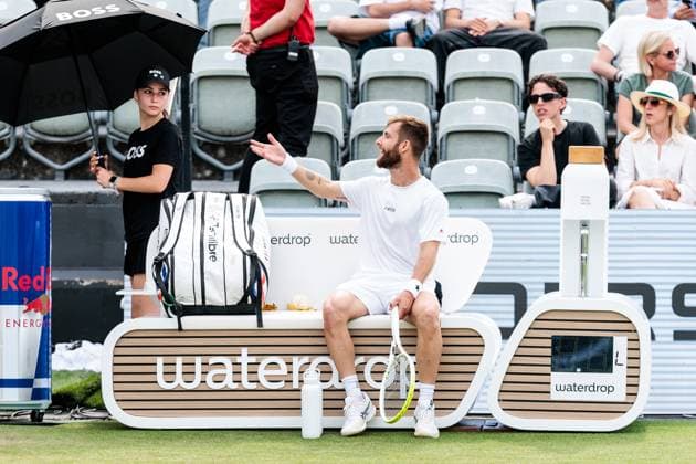 BOSS OPEN ATP250 10 06 2025 Corentin Moutet FRA complains, grumbles in match against Fabio Fognini ITA BOSS OPEN ATP250 Stuttgart, Tennisclub Weissenhof on 10 06 2025 Copyright: xBEAUTIFULxSPORTS Wunderlx