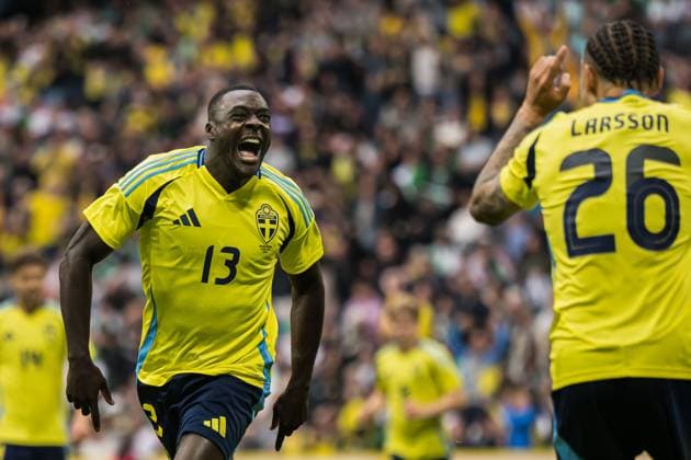 Bilder des Jahres 2025, Sport 06 Juni Sport Themen der Woche KW24 Sport Bilder des Tages 250610 Ken Sema and Jordan Larsson of Sweden celebrating after the 1-0 goal during the International Friendly, Länderspiel, Nationalmannschaft football match between Sweden and Algeria on June 10, 2025 in Stockholm. Photo: Emma Wallskog BILDBYRAN COP 320 SH0632 fotboll football soccer fotball träningslandskamp international friendly sverige sweden sverige a algeria bbeng bbauto jubel *** 250610 Ken Sema and Jordan Larsson of Sweden celebrating after the 1 0 goal during the international friendly football match between Sweden and Algeria on June 10, 2025 in Stockholm Photo Emma Wallskog BILDBYRAN COP 320 SH0632 fotboll football soccer fotball träningslandskamp international friendly sverige sweden sverige a algeria bbeng bbauto jubel  Copyright: EMMAxWALLSKOG BB250610EW010