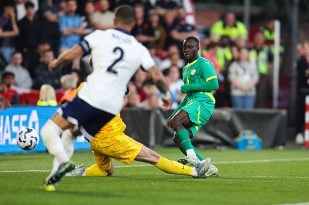 England gegen Senegal 10. Juni 2025, Nottingham Internationales Fußball-Freundschaftsspiel England gegen Senegal Habib Diarra aus Senegal erzielt sein zweites Tor Foto Charlotte Wilson Abseits Nottingham UK  Copyright: xCharlottexWilsonx xOffsidexOffside