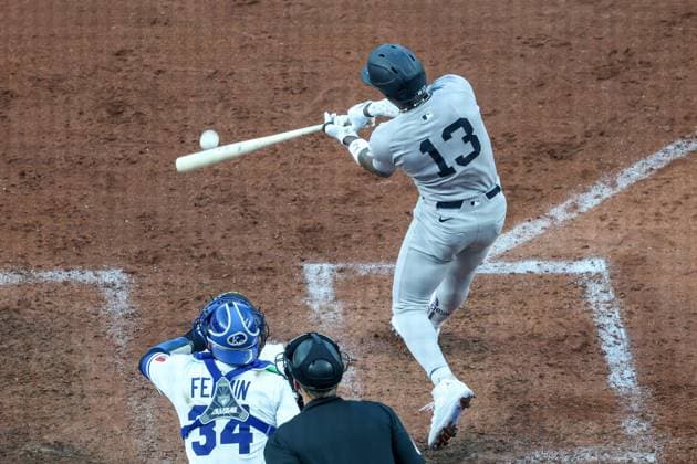 MLB, Baseball Herren, USA 2025: Yankees Vs Royals JUN 10 June 10, 2025: New York Yankees third baseman Jazz Chisholm Jr. (13) hits a double against the Kansas City Royals during the sixth inning at Kauffman Stadium in Kansas City, MO. David Smith CSM (Credit Image: Â David Smith Cal Media) Kansas City Mo United States of America EDITORIAL USE ONLY Copyright: xx ZUMA-20250610_zma_c04_028.jpg DavidxSmithx csmphotothree391571