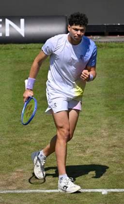 Ben Shelton USA cheers, joy, emotion, emotional, jubilant, lucky, happy, tennis men BOSS Open ATP 250 Stuttgart 2025 Weissenhof BOSS Open ATP 250 Stuttgart 2025
