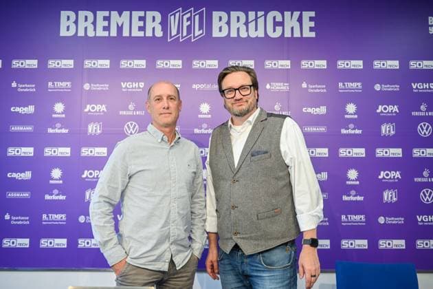 Presentation of the new Director of Football at VfL Osnabrück on 11 06 2025 at the Bremer Brücke in Osnabrück Joe Enochs is presented as Director of Football at VfL Osnabrück, here with Managing Director Michael Welling Osnabrueck MT
