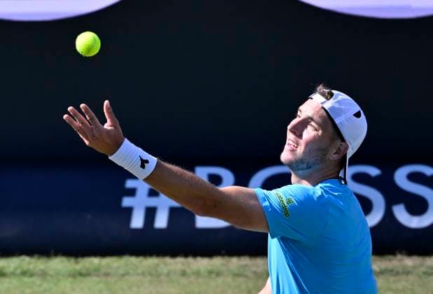 Jan Lennard Struff GER Action Serve Tennis Men BOSS Open ATP 250 Stuttgart 2025 Weissenhof BOSS Open ATP 250 Stuttgart 2025