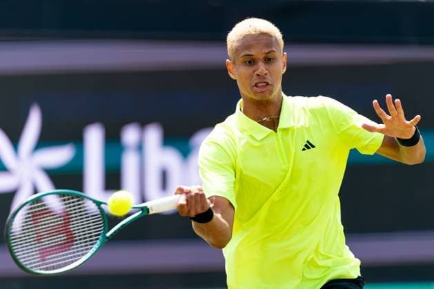 2025-06-11 2025 Libema Open Grass Court Championships ROSMALEN, NETHERLANDS - JUNE 11: Gabriel Diallo of Canada in action during Day Three of 2025 Libema Open Grass Court Championships at Autotron on June 11, 2025 in Rosmalen, Netherlands. Rosmalen Autotron Netherlands Content not available for redistribution in The Netherlands directly or indirectly through any third parties. Copyright: xJorisxVerwijstx