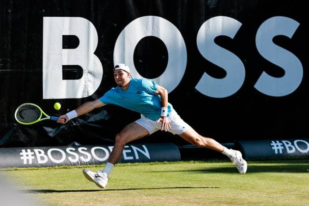 BOSS OPEN ATP250 11 06 2025 Jan Lennard Struff GER in match against Jiri Lehecka CZE BOSS OPEN ATP250 Stuttgart, Tennisclub Weissenhof on 11 06 2025 Copyright: xBEAUTIFULxSPORTS Wunderlx
