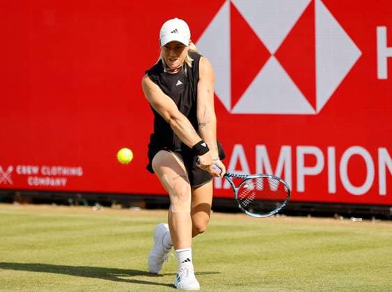 11th June 2025; HSBC Championships, Queen s Club, West Kensington, London, England: HSBC Womens Championships Queens Club, Day 3; Sonay Kartal (GBR) plays a backhand against Amanda Anisimova (USA)  ActionPlus12800318 HongboxChen