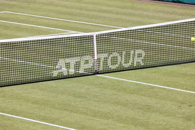 Libema Open Grass Court Championships S-HERTOGENBOSCH, NETHERLANDS: Close up at the ATP, Tennis Herren TOUR logo on the net at a grass tennis court during the game of Hubert Hurkacz of Poland against Roberto Bautista Agut of Spain on Day 3 at Autotron the Rosmalen Grass Court Championships LibÃ ma Open Tournament an ATP 250 event in Den Bosch, the Netherlands on June 11, 2025 Rosmalen Netherlands  Copyright: xNicolasxEconomoux originalFilename:economou-notitle250611_npagk.jpg