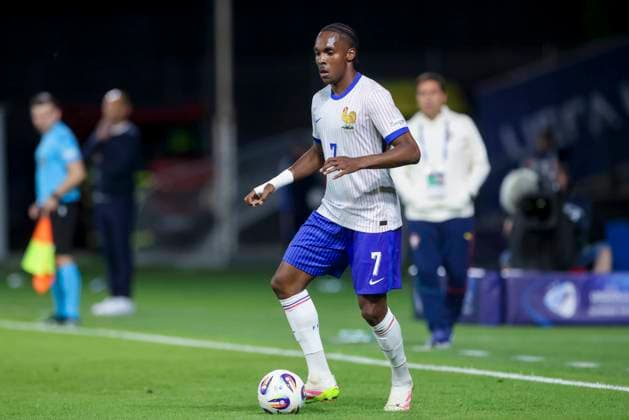 Mathys Tel France controls the ball, UEFA European Under 21 Championship 2025 Group Stage, Portugal v France, Å tadion SihoÅ¥ on June 11, 2025 in Trencín, Slovakia Photo by Marco Steinbrenner DeFodi Images Mathys Tel France controls the ball, UEFA European Under 21 Championship 2025 Group Stage, Portugal v France, Å tadion SihoÅ¥, June 11, 2025 in Trencín, Slovakia Photo by Marco Steinbrenner DeFodi Images