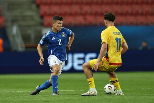 Mattia Zanotti (Italy U21, U 21 Andrei Borza (Romania U21) during the UEFA Under 21 Slovakia 2025 match between Italy U21 1-0 Romania U21 at Malatinsky Stadium Stadium on June 11, 2025 in Trnava, Slovakia. Noxthirdxpartyxsales  (294654724)