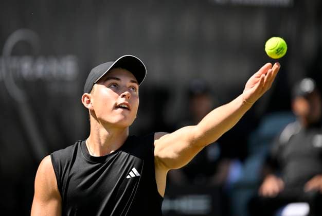 Justin Engel GER Action Serve Tennis Men BOSS Open ATP 250 Stuttgart 2025 Weissenhof BOSS Open ATP 250 Stuttgart 2025