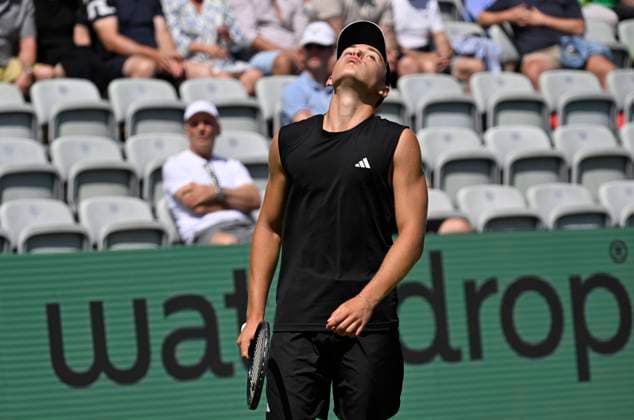 Justin Engel GER Disappointed after missed chance Gesture Gesture Tennis Men BOSS Open ATP 250 Stuttgart 2025 Weissenhof BOSS Open ATP 250 Stuttgart 2025