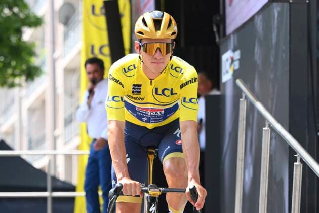 Criterium du Dauphine 2025 Stage 5 MACON, FRANCE - JUNE 12 : Evenepoel Remco (BEL) of Soudal - Quick Step during stage 5 of the 77th edition of Criterium du Dauphine Libere an UCI World Tour 2.UWT cycling road race stage for Men Elite of 183 km with start in Saint-Priest and finish in Macon on June 12, 2025 in Macon, France, 12 06 2025 ( Motordriver Kenny Verfaillie - Macon France  Copyright: xVincentxKalutx