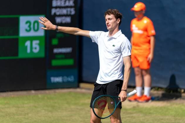 2025-06-12 2025 Libema Open Grass Court Championships ROSMALEN, NETHERLANDS - JUNE 12: Ugo Humbert of France reacts during Day Four of 2025 Libema Open Grass Court Championships at Autotron on June 12, 2025 in Rosmalen, Netherlands. Rosmalen Autotron Netherlands Content not available for redistribution in The Netherlands directly or indirectly through any third parties. Copyright: xJorisxVerwijstx