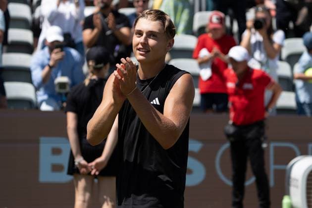 Justin Engel emotions, victory, jubilation, joy, Alex Michelsen vs Justin Engel, tennis, ATP tournament, Boss Open, Center Court, round of 16, 11 06 2025, Alex Michelsen vs Justin Engel, tennis, ATP tournament, Boss Open, Center Court, round of 16, 11 06 2025, Stuttgart Copyright: xEibner-Pressefoto EdwardxCheungx EP_ECG