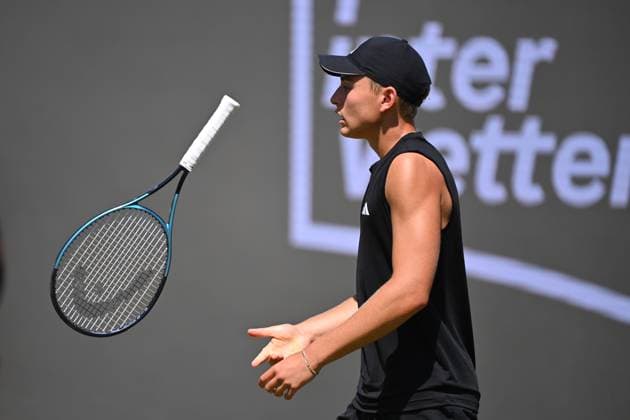 Justin ENGEL GER , throws away his racket, action,single image,cropped single motif,half figure,half figure Tennis Boss Open 2025 on 12 06 2025 at the Weissenhof in Stuttgart,