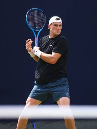 HSBC Tennis Championships, Day Four, Queens Club, London, UK - 12 Jun 2025 British Number one Jack Draper practises at the Queens club ahead of the 2025 HSBC Championships London Queens Club London GBR, UK NEWSPAPERS OUT Copyright: xMarkxGreenwoodx