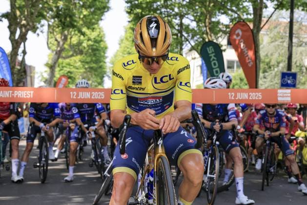 Remco EVENEPOEL, Soudal Quick-Step, during the presentation team, during the Criterium du Dauphine 2025, Cycling event, Stage 5, Saint-Priest > Macon (183 Km) on 12 June 2025 in Macon, France - during Criterium du Dauphine 2025 - Stage 5, Street Cycling race in France, France, June 12 2025  Copyright: xStefanoxCavasino IPAxSportx xipa-agency.netx xx IPA_58955895 IPA_Agency_IPA58955895