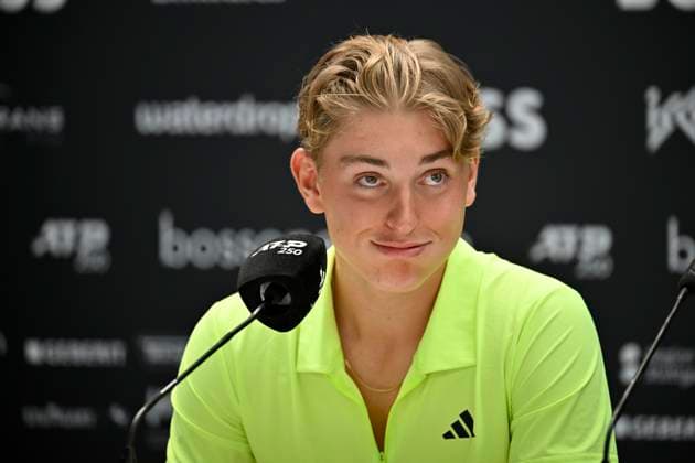PK Press Conference Justin Engel GER Portrait Gesture Gesture Tennis Men BOSS Open ATP 250 Stuttgart 2025 Weissenhof BOSS Open ATP 250 Stuttgart 2025