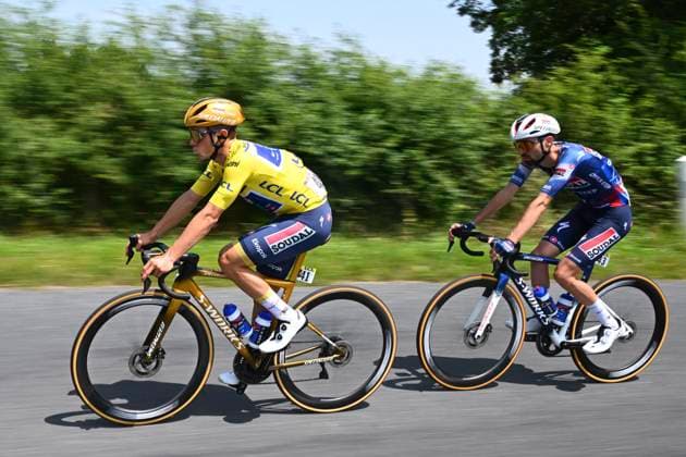 Criterium du Dauphine 2025 Stage 5 MACON, FRANCE - JUNE 12 : Evenepoel Remco (BEL) of Soudal - Quick Step, Paret-Peintre Valentin (FRA) of Soudal Quick-Step during stage 5 of the 77th edition of Criterium du Dauphine Libere an UCI World Tour 2.UWT cycling road race stage for Men Elite of 183 km with start in Saint-Priest and finish in Macon on June 12, 2025 in Macon, France, 12 06 2025 ( Motordriver Kenny Verfaillie - Macon France  Copyright: xVincentxKalutx