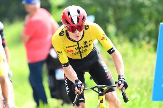 Criterium du Dauphine 2025 Stage 5 MACON, FRANCE - JUNE 12 : Vingegaard Jonas (DEN) of Team Visma - Lease a Bike during stage 5 of the 77th edition of Criterium du Dauphine Libere an UCI World Tour 2.UWT cycling road race stage for Men Elite of 183 km with start in Saint-Priest and finish in Macon on June 12, 2025 in Macon, France, 12 06 2025 ( Motordriver Kenny Verfaillie - Macon France  Copyright: xVincentxKalutx