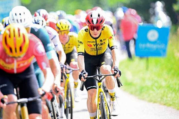 Criterium du Dauphine 2025 Stage 5 MACON, FRANCE - JUNE 12 : Vingegaard Jonas (DEN) of Team Visma - Lease a Bike during stage 5 of the 77th edition of Criterium du Dauphine Libere an UCI World Tour 2.UWT cycling road race stage for Men Elite of 183 km with start in Saint-Priest and finish in Macon on June 12, 2025 in Macon, France, 12 06 2025 ( Motordriver Kenny Verfaillie - Macon France  Copyright: xVincentxKalutx