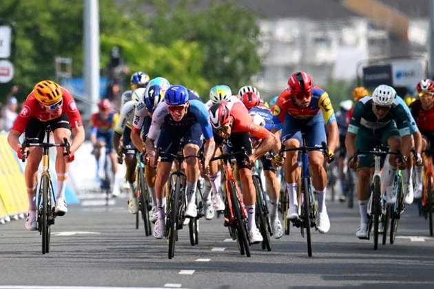 Criterium du Dauphine 2025 Stage 5 MACON, FRANCE - JUNE 12 : Stewart Jake (AUS) of Israel - Premier Tech wins, second place for Laurance Axel (FRA) of INEOS Grenadiers, third place for Waerenskjold Søren (NOR) of Uno-X Mobility during stage 5 of the 77th edition of Criterium du Dauphine Libere an UCI World Tour 2.UWT cycling road race stage for Men Elite of 183 km with start in Saint-Priest and finish in Macon on June 12, 2025 in Macon, France, 12 06 2025 ( Motordriver Kenny Verfaillie - Macon France  Copyright: xVincentxKalutx