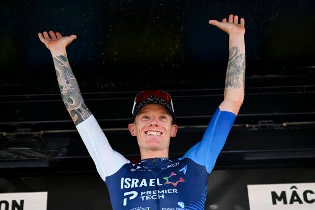 Criterium du Dauphine 2025 Stage 5 MACON, FRANCE - JUNE 12 : Stewart Jake (AUS) of Israel - Premier Tech pictured during the podium ceremony of stage 5 of the 77th edition of Criterium du Dauphine Libere an UCI World Tour 2.UWT cycling road race stage for Men Elite of 183 km with start in Saint-Priest and finish in Macon on June 12, 2025 in Macon, France, 12 06 2025 ( Motordriver Kenny Verfaillie - Macon France  Copyright: xVincentxKalutx