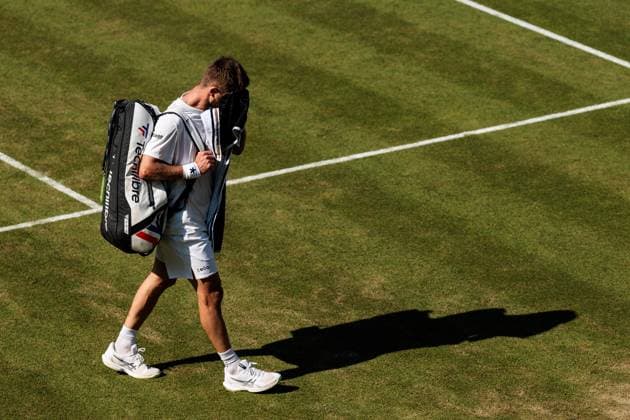 BOSS OPEN ATP250 12 06 2025 Corentin Moutet FRA leaves the court after the match against Alexander Zverev GER BOSS OPEN ATP250 Stuttgart, Tennisclub Weissenhof on 12 06 2025 Copyright: xBEAUTIFULxSPORTS Wunderlx