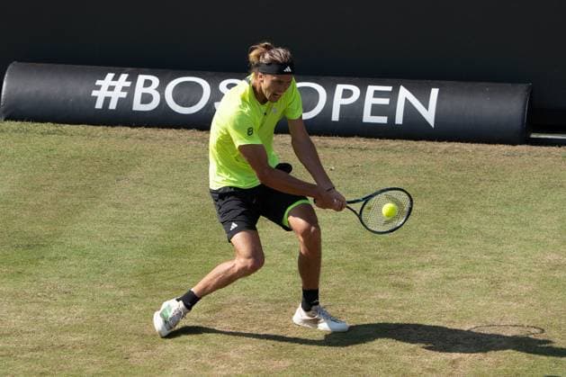 Alexander Zverev backhand, Action, Alexander Zverev vs Corentin Moutet, Tennis, ATP Tournament, Boss Open, Center Court, Round of 16, 12 06 2025, Alexander Zverev vs Corentin Moutet, Tennis, ATP Tournament, Boss Open, Center Court, Round of 16, 12 06 2025, Stuttgart Copyright: xEibner-Pressefoto EdwardxCheungx EP_ECG
