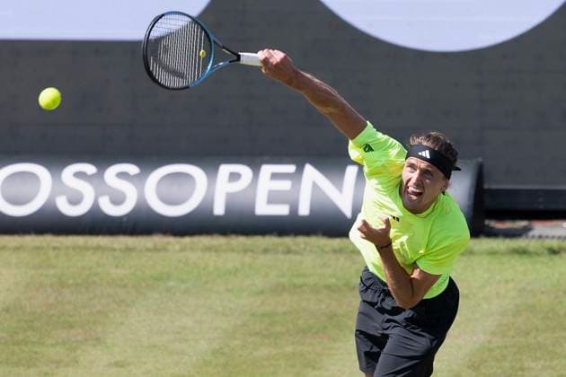 Alexander Zverev Germany during his match against Corentin Moutet France 12 06 2025, Tennis, Boss Open ATP 250, GER, Stuttgart, TC Weissenhof Copyright: HMBxMedia xHeikoxBecker