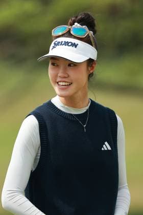 Meijer LPGA, Golf Damen Classic BELMONT, MICHIGAN-JUNE 12: Grace Kim of Australia celebrates her eagle on the 10th green during the first round of the Meijer LPGA Classic for Simply Give golf tournament at Blythefield Country Club in Belmont, MI, USA Thursday, June 12, 2025. Belmont Michigan United States  Copyright: xJorgexLemusx originalFilename:lemus-meijerlp250612_npjyG.jpg
