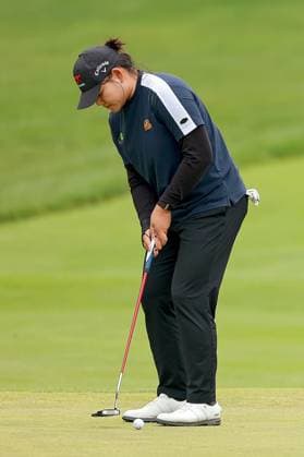 Meijer LPGA, Golf Damen Classic for Simply Give BELMONT, MICHIGAN - JUNE 12: Wichanee Meechai of Bangkok, Thailand putts on the 3rd green during the first round of the Meijer LPGA Classic for Simply Give golf tournament at Blythefield Country Club in Belmont, MI, USA Thursday, June 12, 2025. Belmont Michigan United States  Copyright: xAmyxLemusx originalFilename:lemus-meijerlp250612_npvyr.jpg