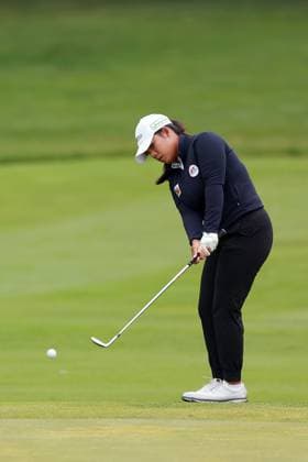 Meijer LPGA, Golf Damen Classic for Simply Give BELMONT, MICHIGAN - JUNE 12: Wichanee Meechai of Bangkok, Thailand chips onto the 3rd green during the first round of the Meijer LPGA Classic for Simply Give golf tournament at Blythefield Country Club in Belmont, MI, USA Thursday, June 12, 2025. Belmont Michigan United States  Copyright: xAmyxLemusx originalFilename:lemus-meijerlp250612_npnzI.jpg