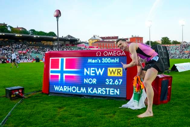 Bilder des Jahres 2025, Sport 06 Juni Sport Themen der Woche KW24 Sport Bilder des Tages Athletics Bislett Games 2025: Day 2 Oslo 20250612. Karsten Warholm from Norway aften winning in the Diamond League event 300m hurdles men during the Bislett Games at Bislett Stadium in Oslo on Thursday. Photo: Heiko Junge NTB Oslo Norway EDITORIAL USE ONLY. RESTRICTED USE FOR BETTING COMPANIES Ref:_SPOYu6YXdBx6Bc.jpg *** Athletics Bislett Games 2025 Day 2 Oslo 20250612 Karsten Warholm from Norway aften winning in the Diamond League event 300m hurdles men during the Bislett Games at Bislett Stadium in Oslo on Thursday Photo Heiko Junge NTB Oslo Norway EDITORIAL USE ONLY RESTRICTED USE FOR BETTING COMPANIES  Copyright: xHeikoxJungex xNTBx