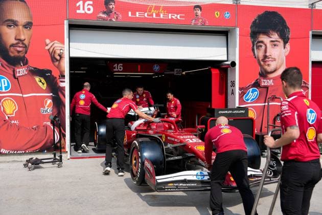 Crew move the car of Charles Leclerc (MCO), Scuderia Ferrari HP, 16, on pit road during setup day during Pirelli Grand Prix du Canada 2025 - press conference, PK, Pressekonferenz Formula 1 Championship in Montreal, Canada, June 12 2025  Copyright: xScottxColeman IPAxSportx xipa-agency.netx xx IPA_58975336 IPA_Agency_IPA58975336